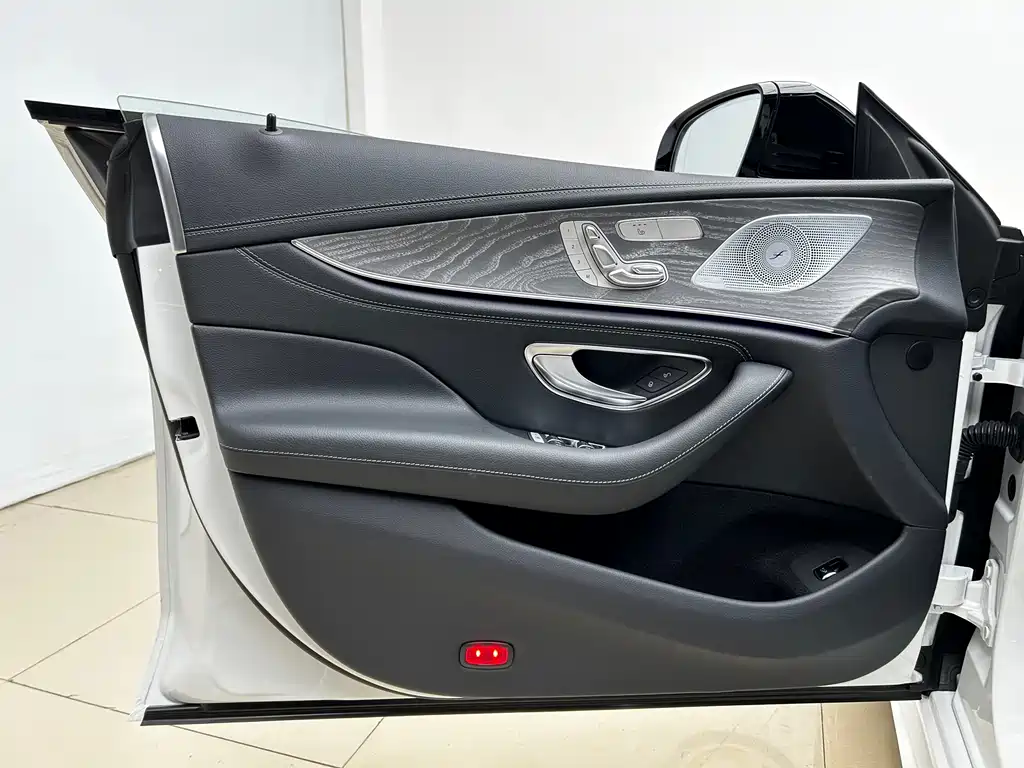 Mercedes-Benz CLS 2025 — фото 4