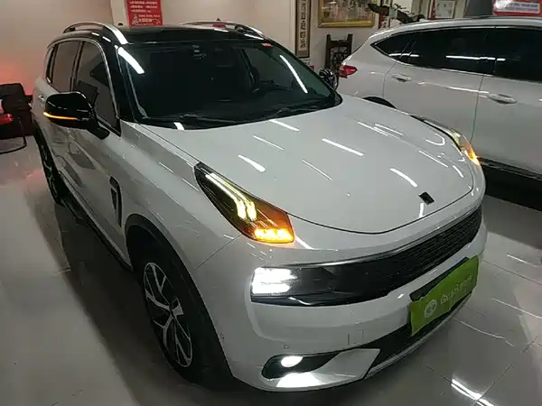 Lynk & Co 01 2017