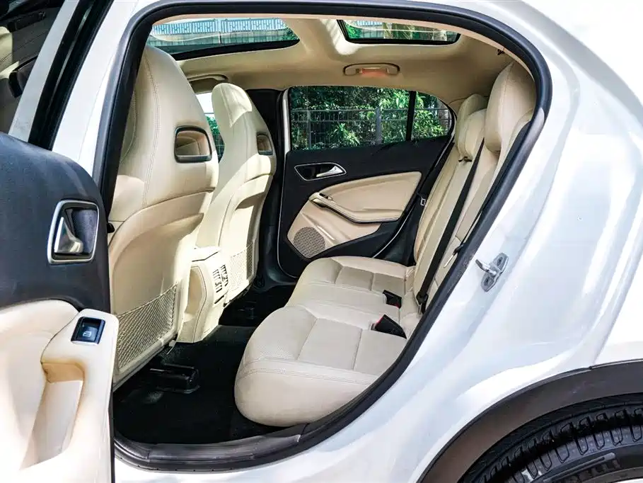 Mercedes-Benz GLA 2016 — фото 17