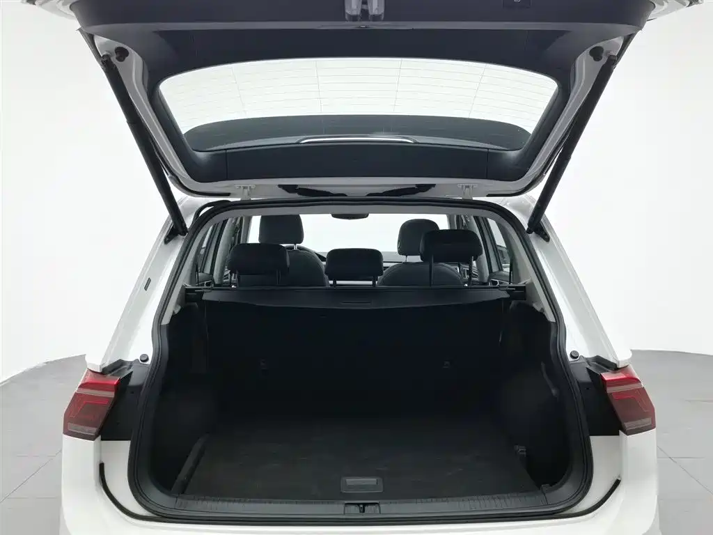 Volkswagen Tiguan L 2022 — фото 16