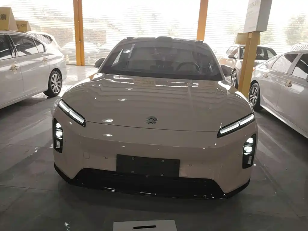 NIO ET5 2025