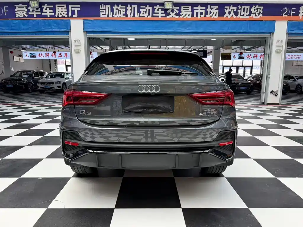 Audi Q3 Sportback 2022 — фото 17