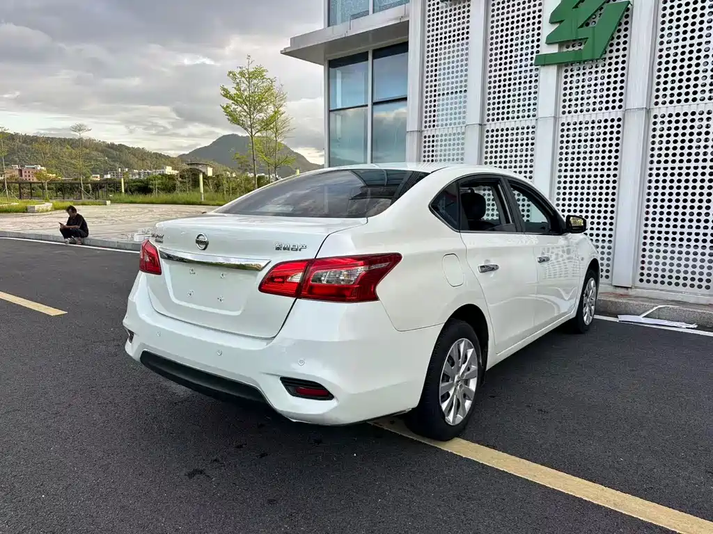 Nissan Sylphy 2022 — фото 28