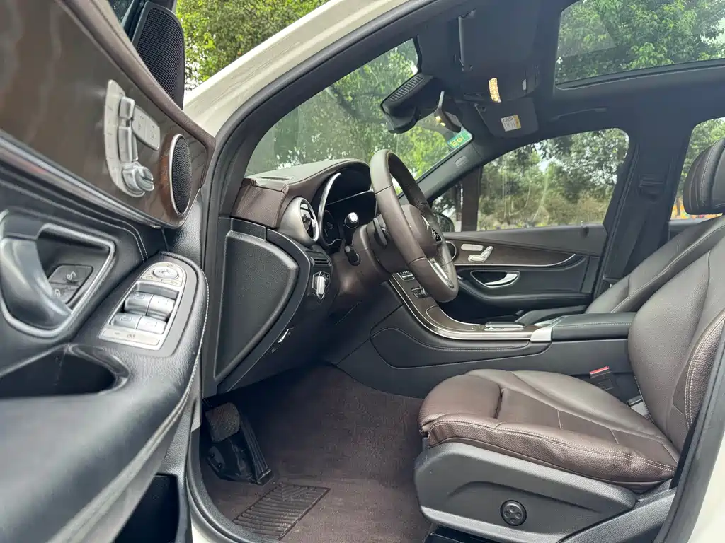 Mercedes-Benz GLC 2020 — фото 11