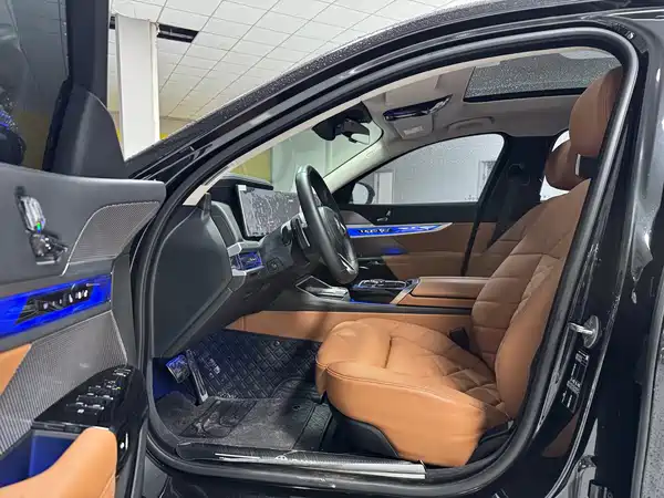 BMW 7 Series 2024