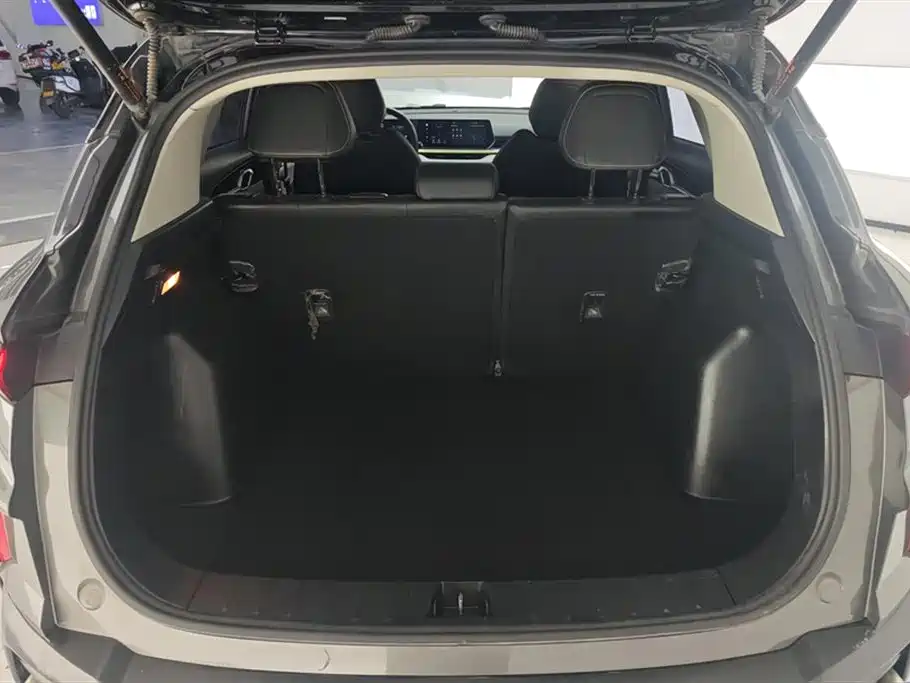 Geely Binyue 2022
