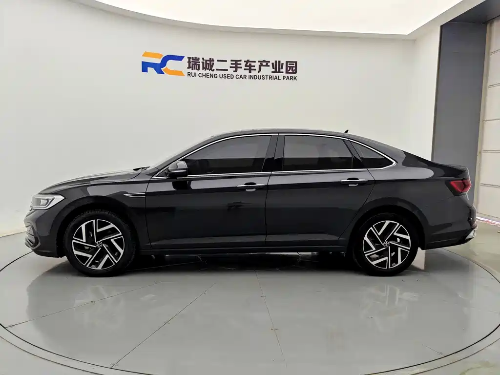 Volkswagen Sagitar 2023