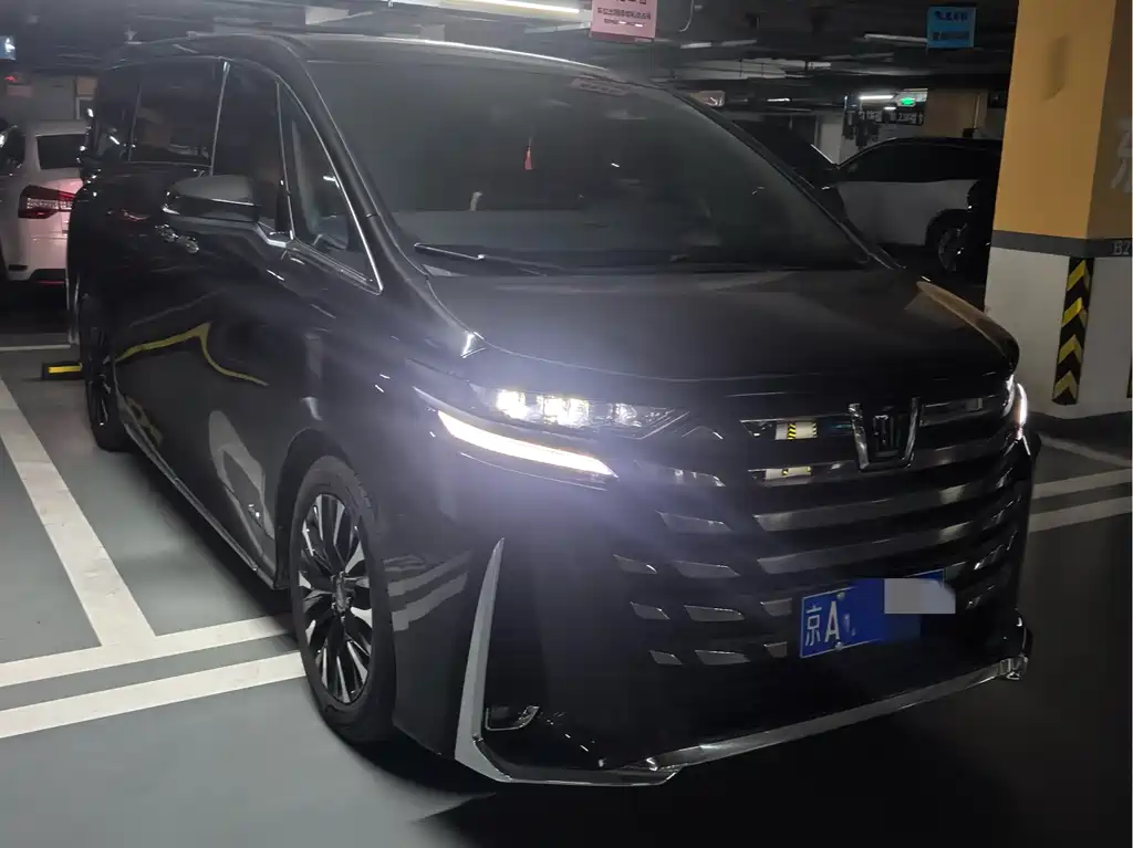 Toyota Vellfire 2024 — фото 2