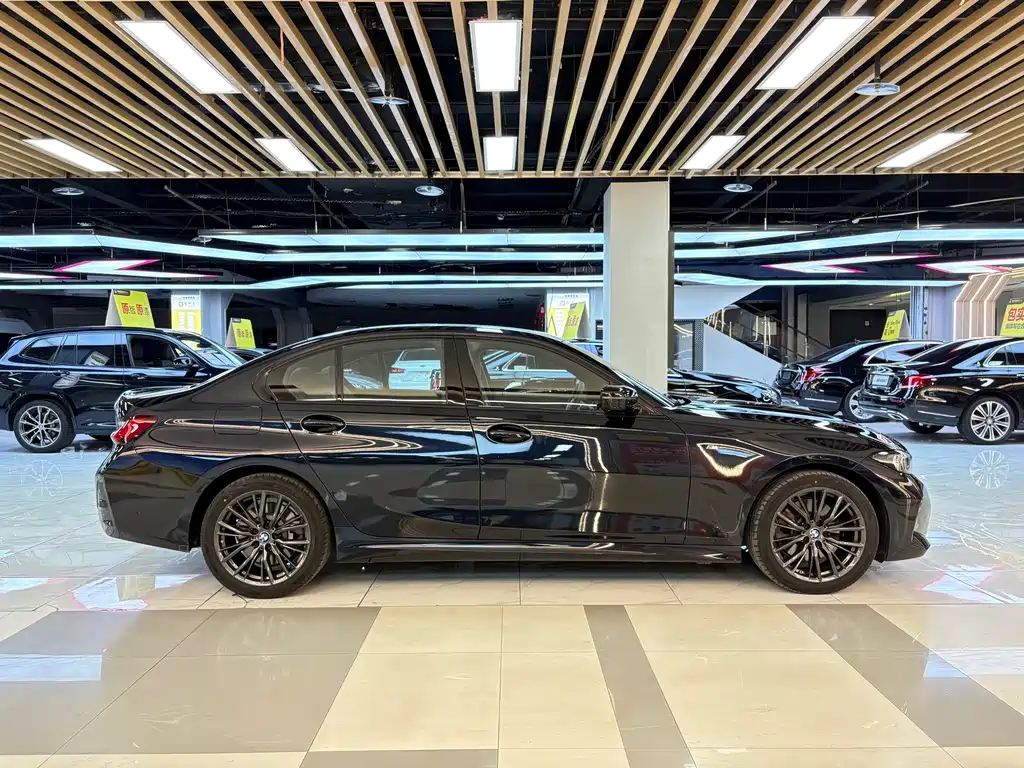 BMW 3 Series 2024