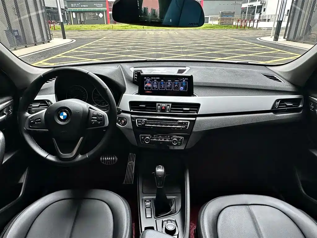 BMW X1 2016 — фото 13