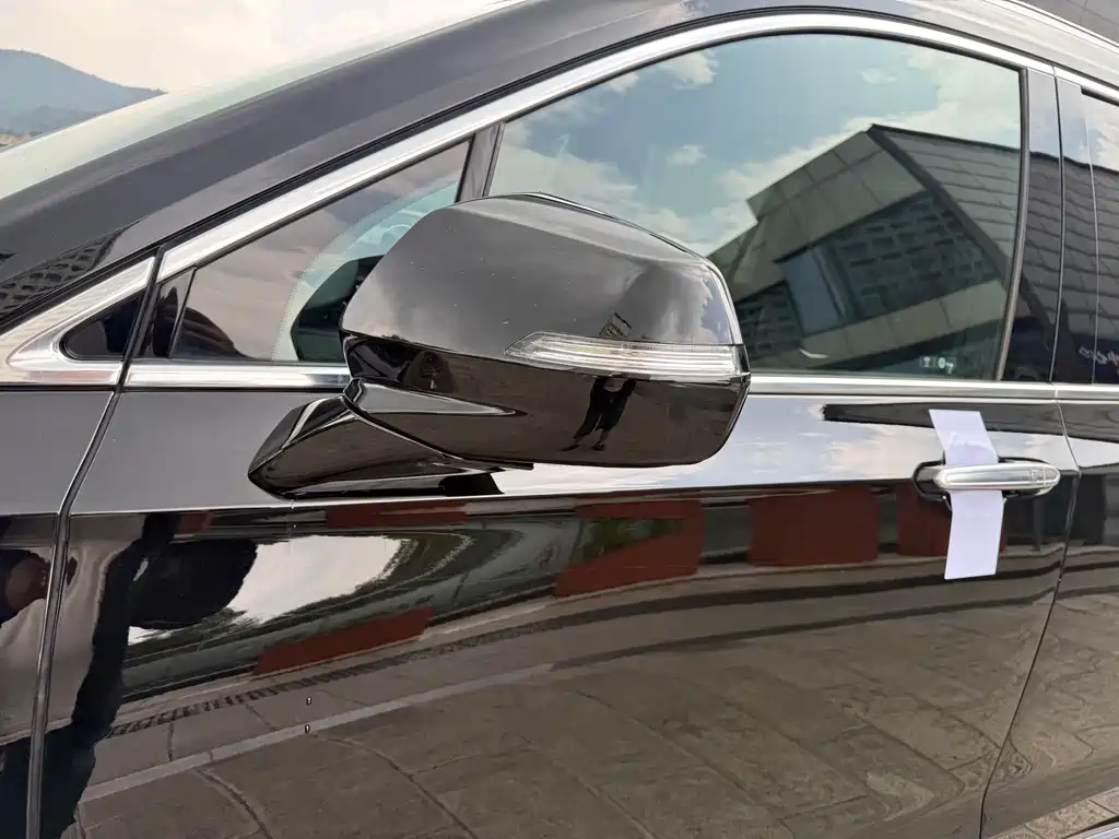 Cadillac XT6 2020 — фото 15