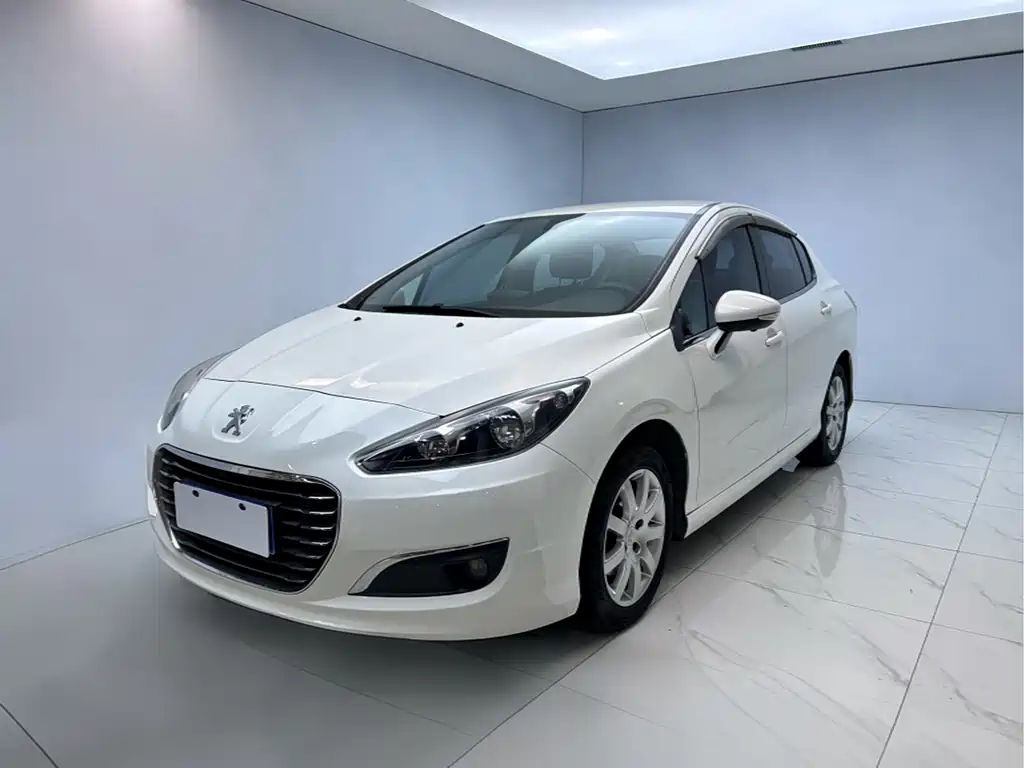 Peugeot 308 2014 — фото 1