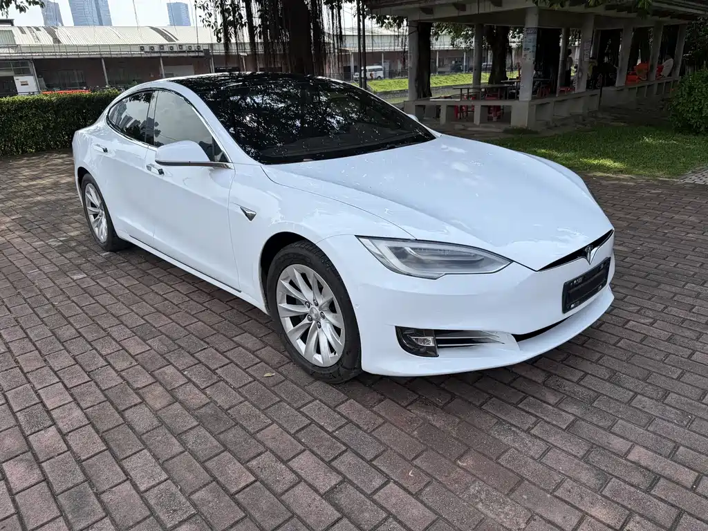 Tesla Model S 2019 — фото 3