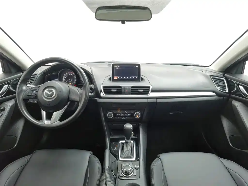 Mazda 3 Axela 2016 — фото 5