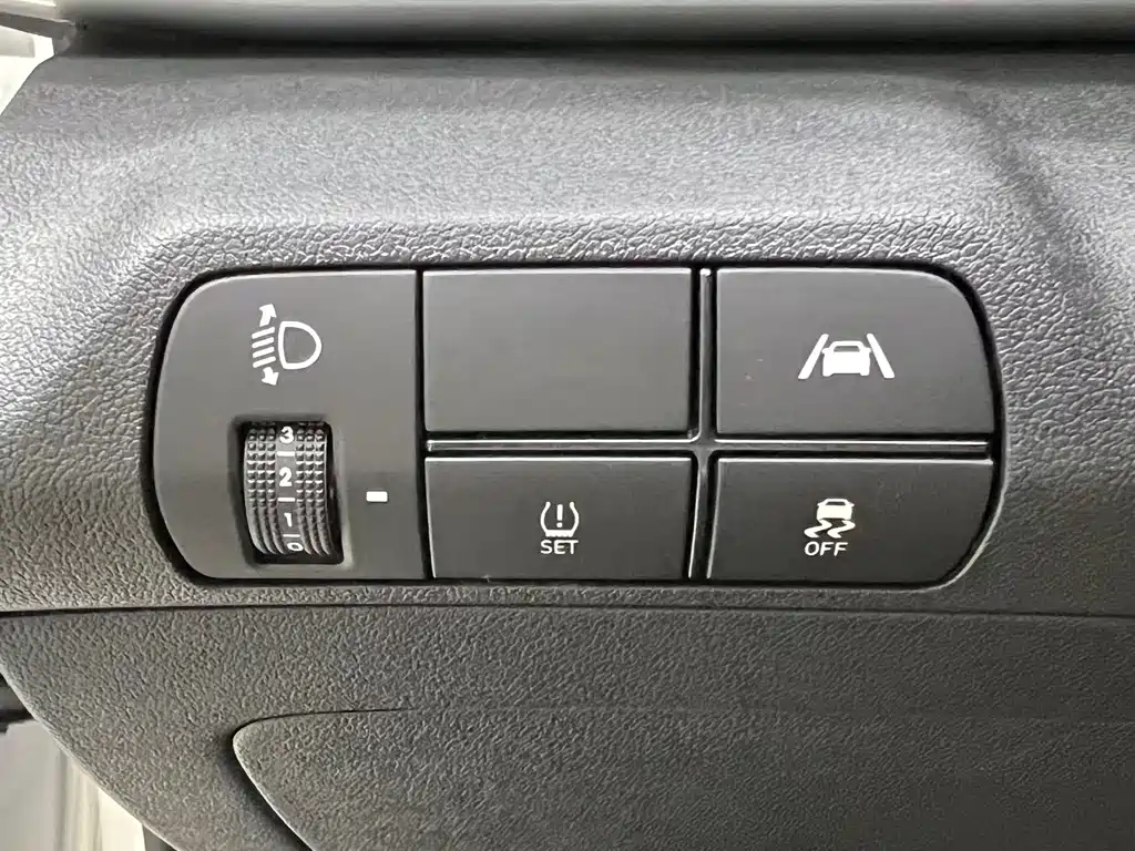 Hyundai Elantra 2022 — фото 13