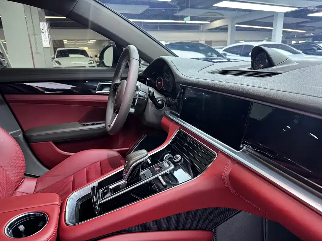Porsche Panamera 2018 — фото 20