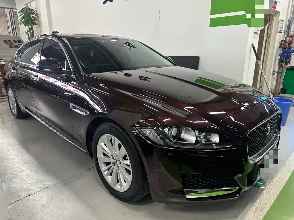 Jaguar XFL 2019