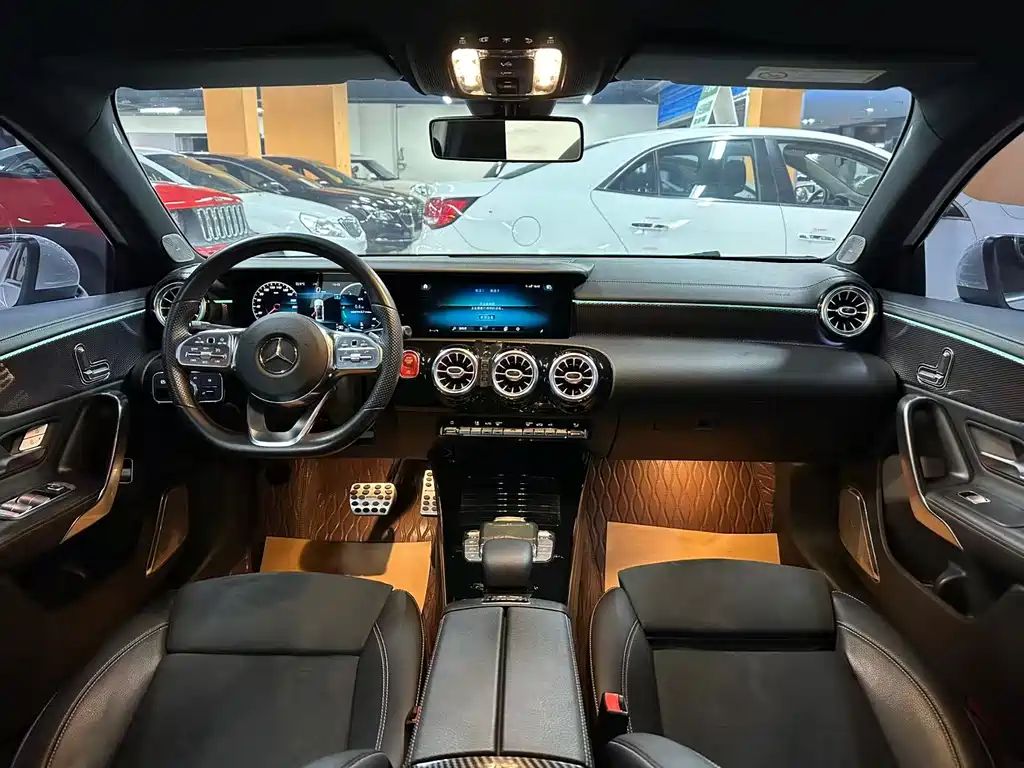 Mercedes-Benz A-Class 2020 — фото 4