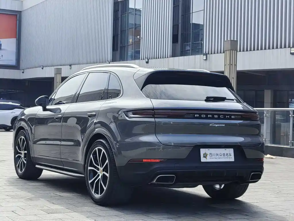Porsche Cayenne 2023