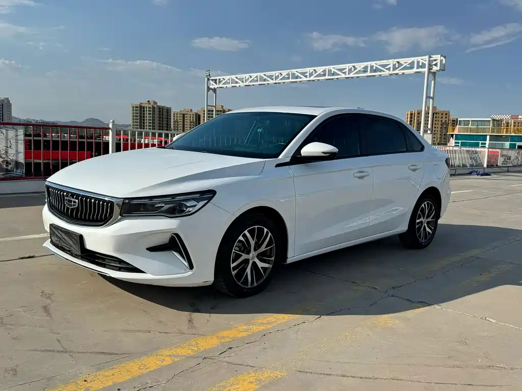 Geely Emgrand 2023