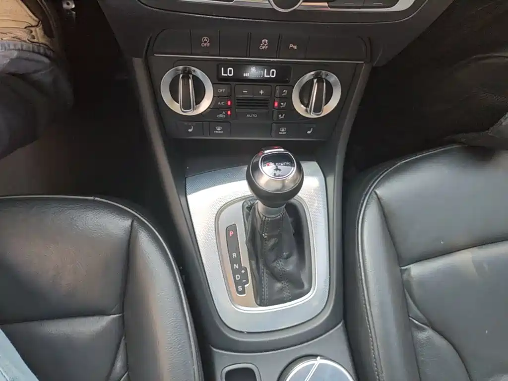 Audi Q3 2015 — фото 14