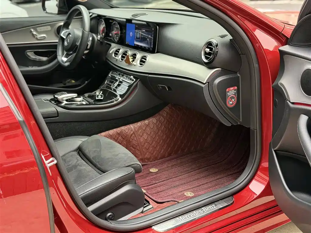 Mercedes-Benz E-Class 2018 — фото 25