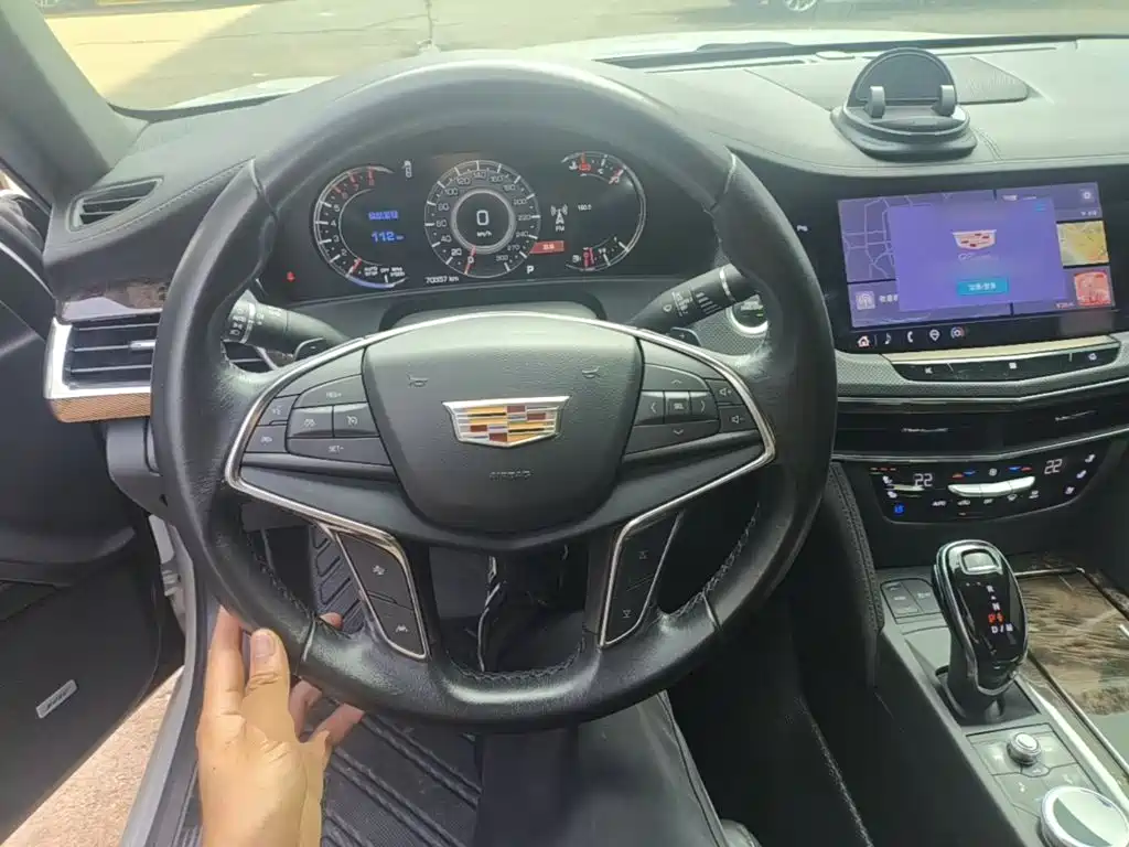 Cadillac CT6 2021 — фото 11