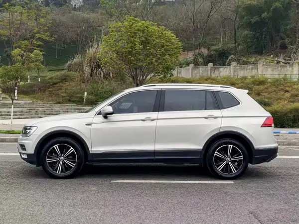 Volkswagen Tiguan L 2019