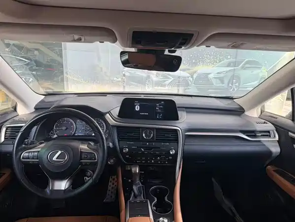 Lexus RX 2021