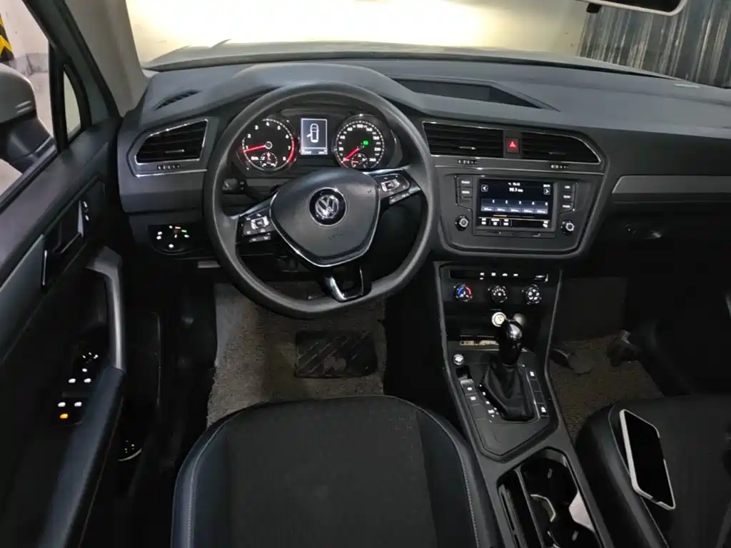 Volkswagen Tiguan L 2018 — фото 17