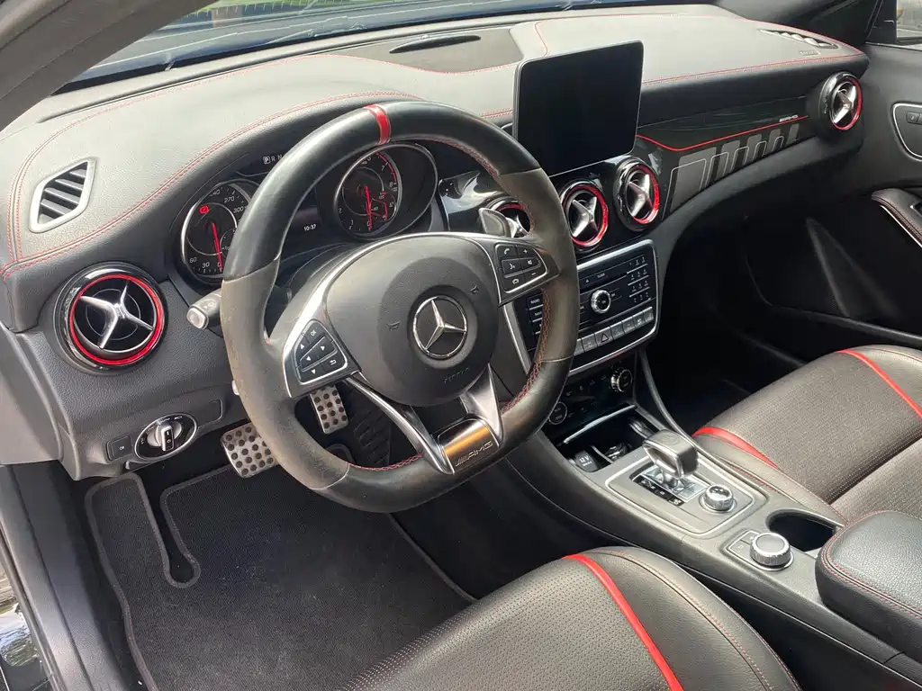 Mercedes-Benz GLA AMG 2020 — фото 9
