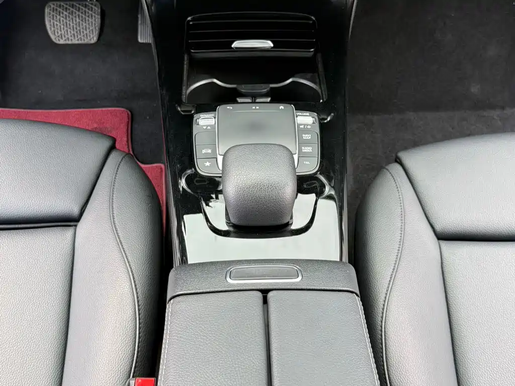 Mercedes-Benz A-Class 2022 — фото 10