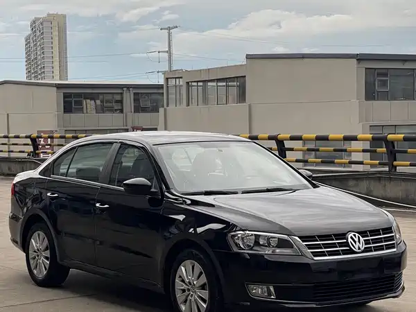 Volkswagen Lavida 2015