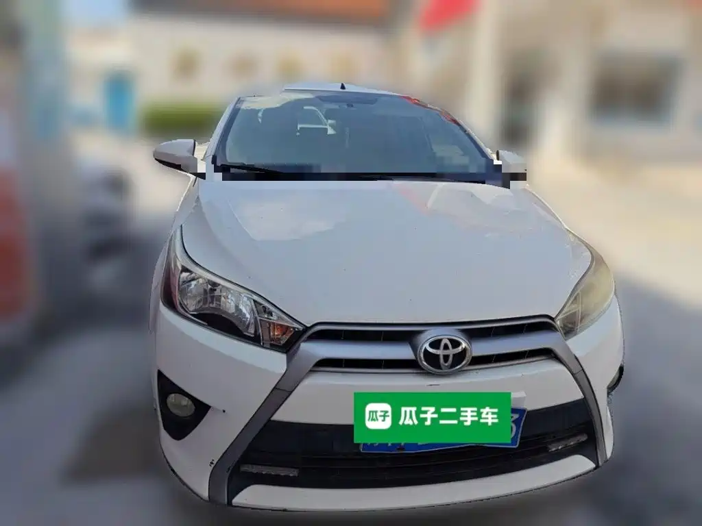 Toyota Yaris L 2014