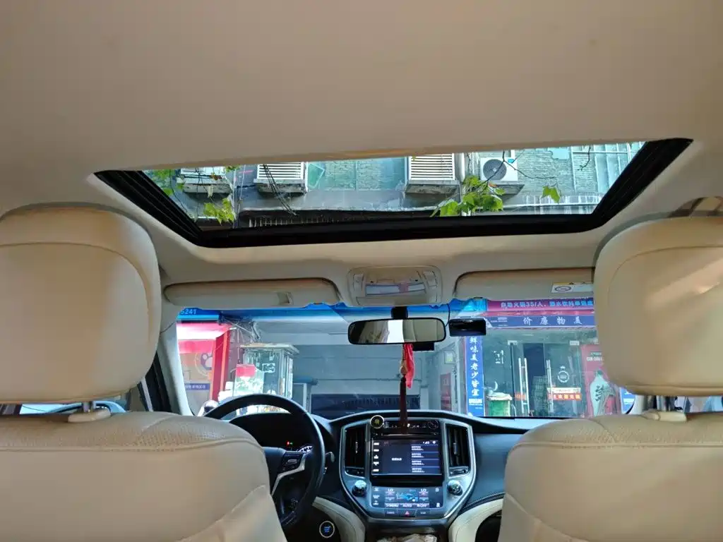 Toyota Crown 2016 — фото 14