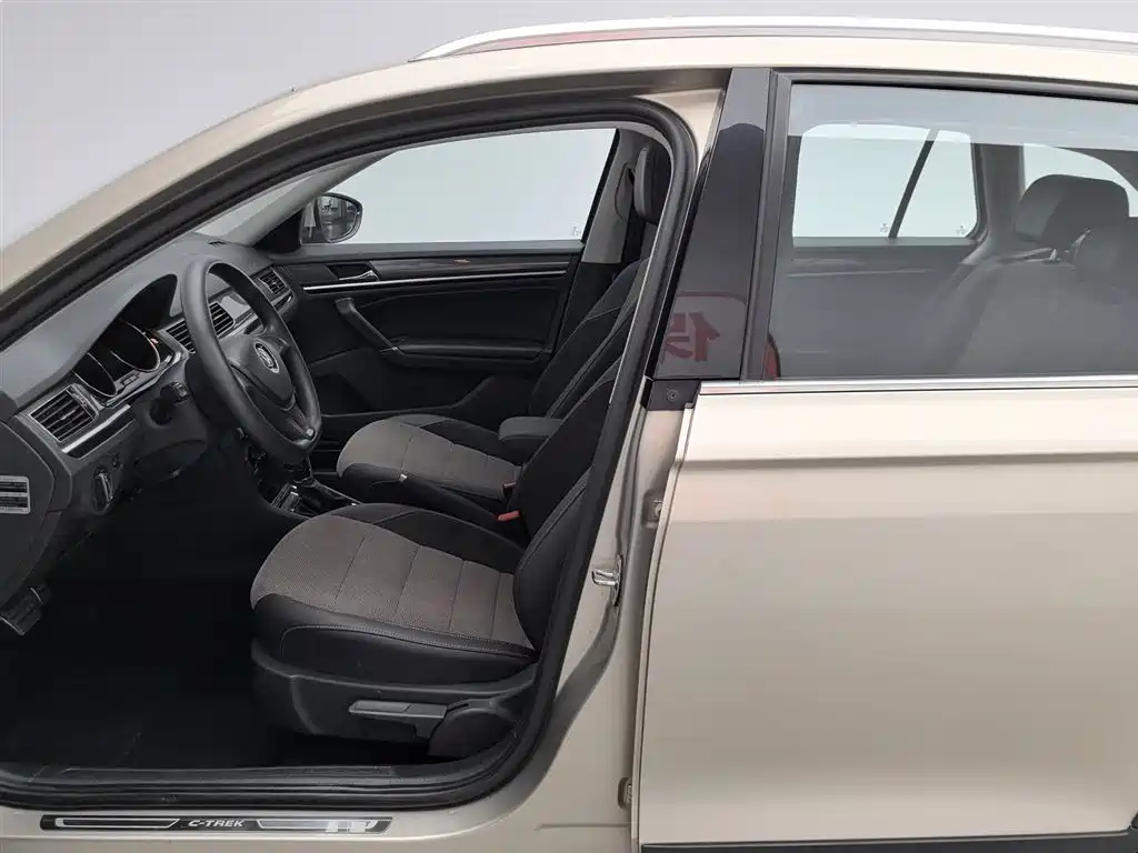 Volkswagen C-Trek 2017 — фото 10