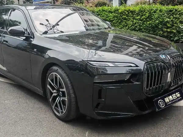 BMW i7 2024