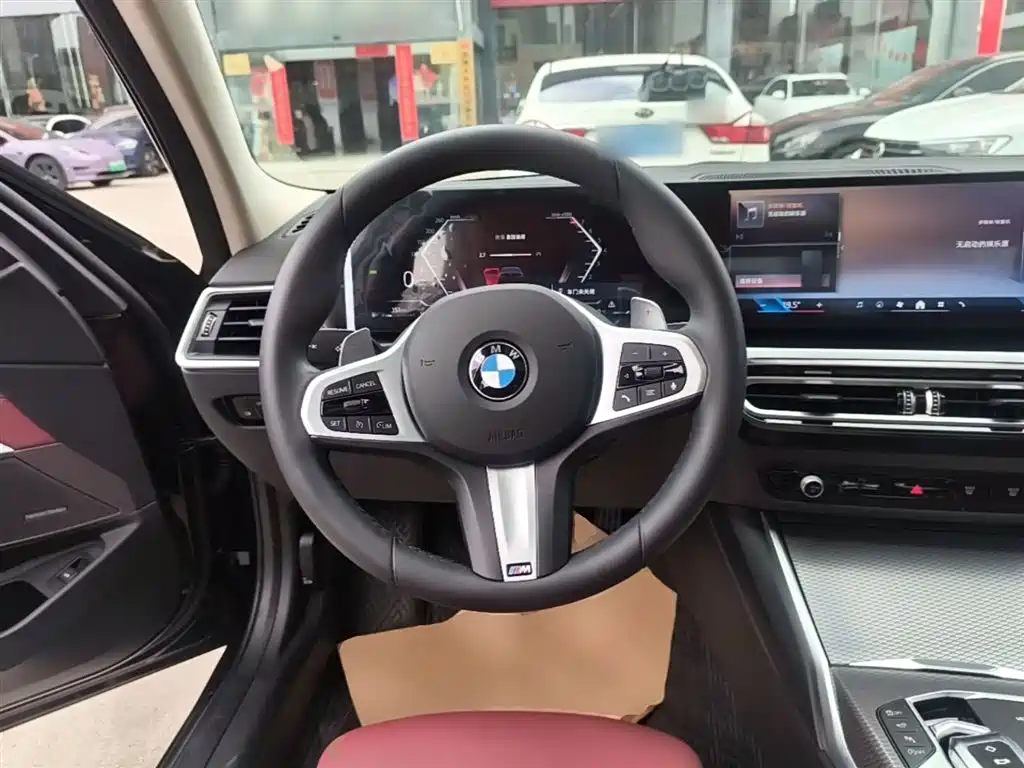 BMW 3 Series 2023 — фото 10