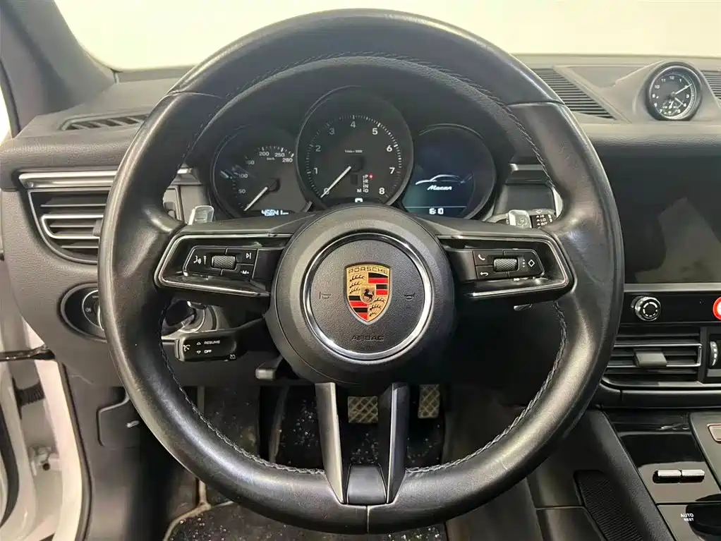 Porsche Macan 2024 — фото 10