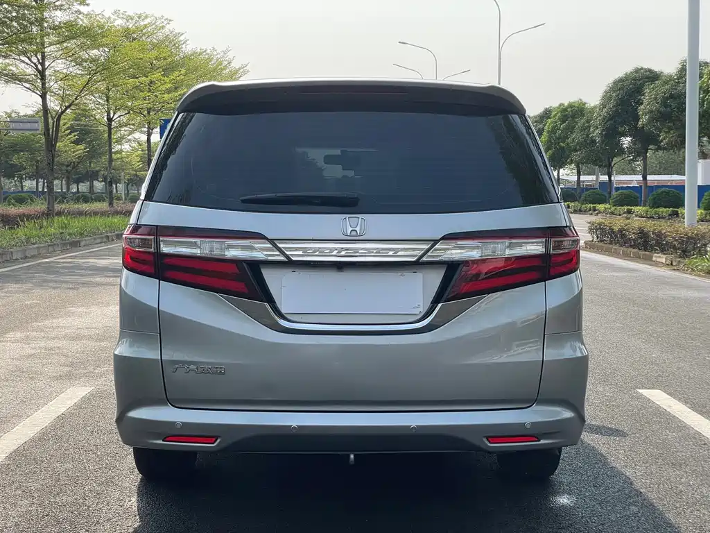 Honda Odyssey 2018 — фото 6