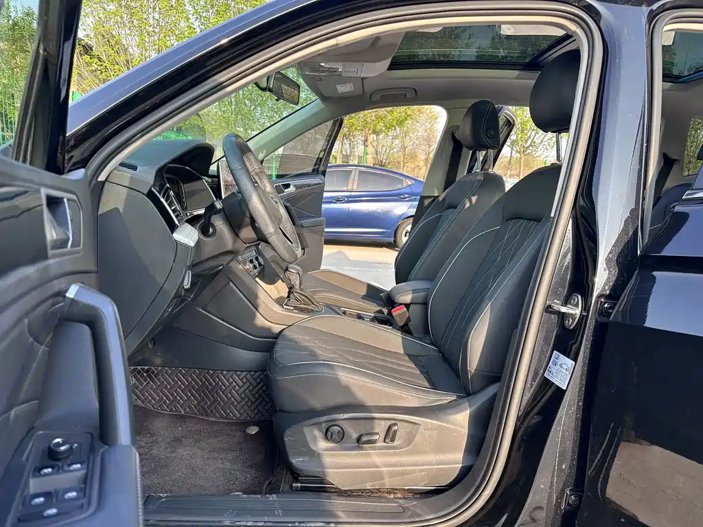 Volkswagen Tiguan L 2022