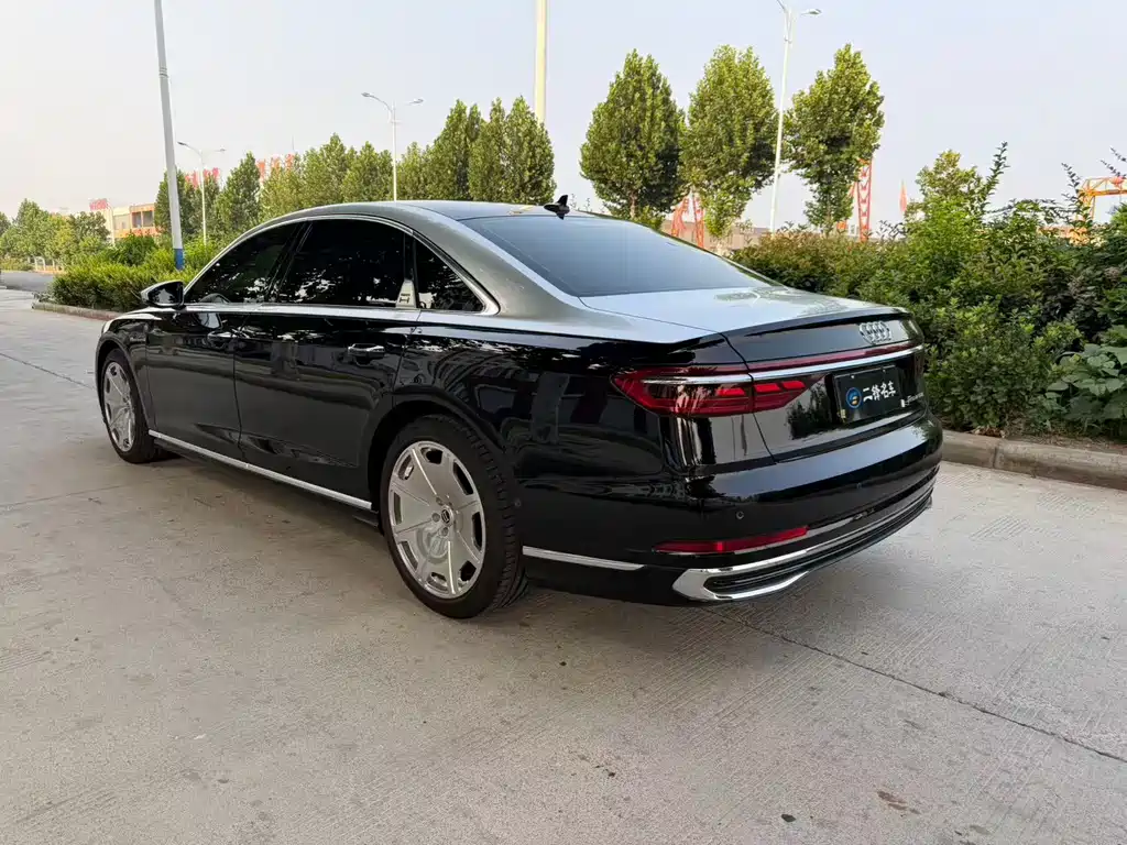 Audi A8 2024