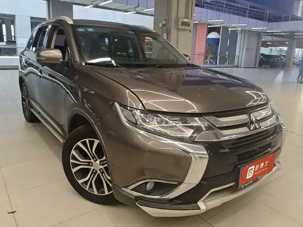 Mitsubishi Outlander 2018