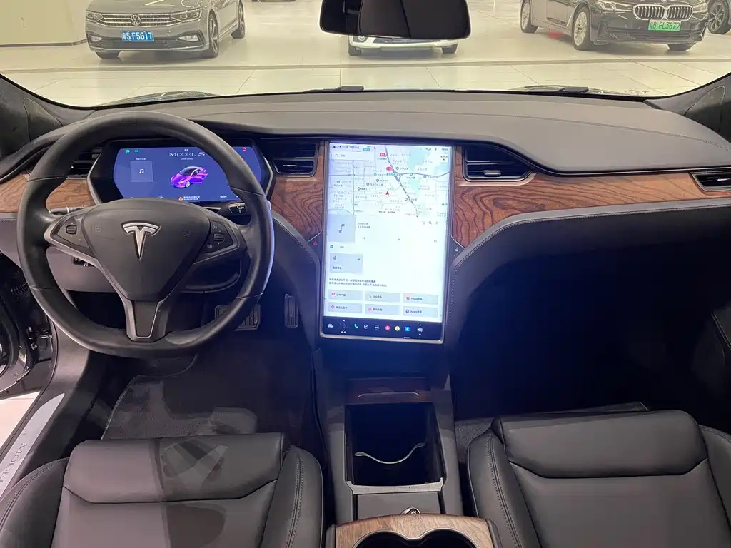Tesla Model S 2020 — фото 9