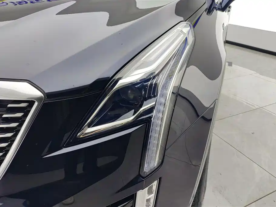 Cadillac XT5 2021 — фото 5
