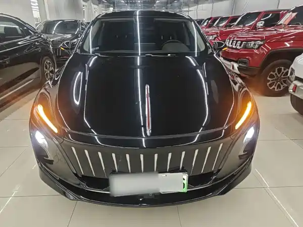 Hongqi E-QM5 2024