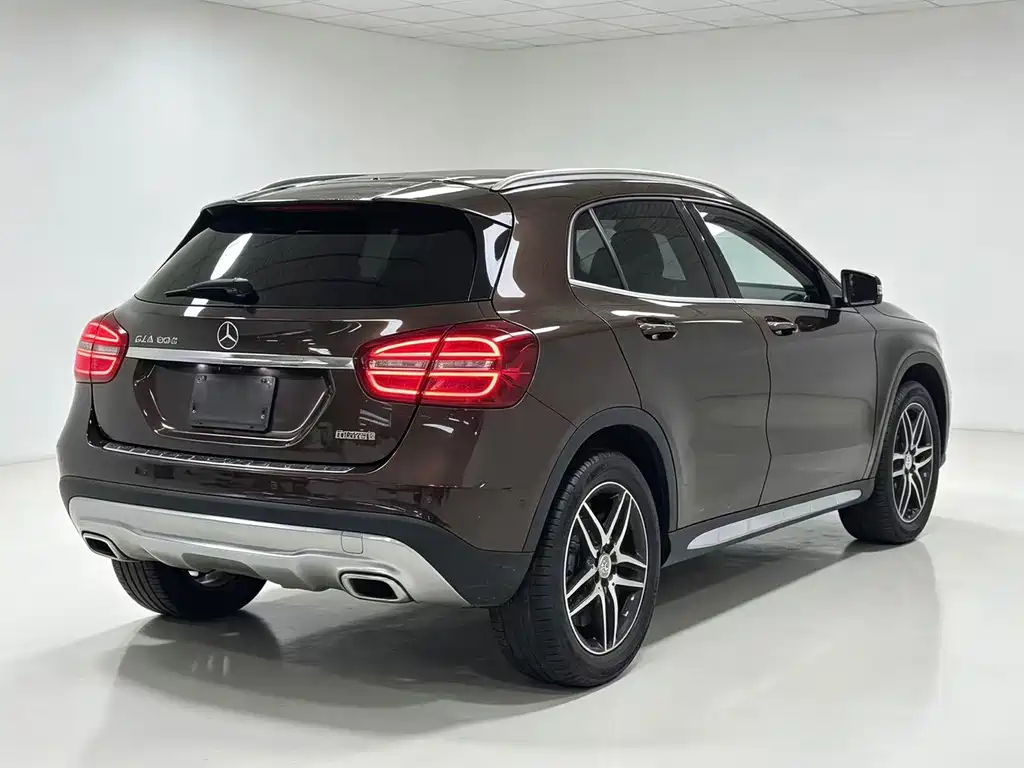 Mercedes-Benz GLA 2016