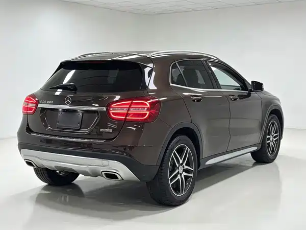 Mercedes-Benz GLA 2016