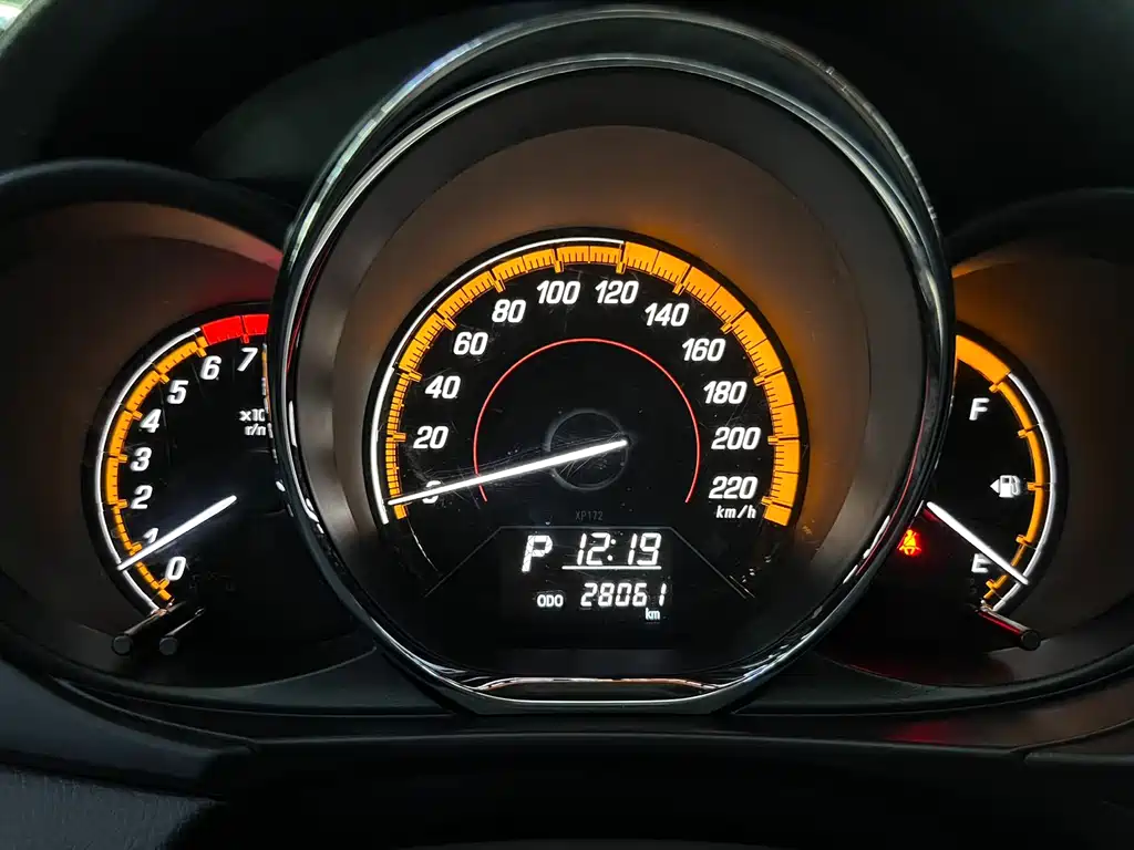Toyota Yaris L 2022 — фото 14