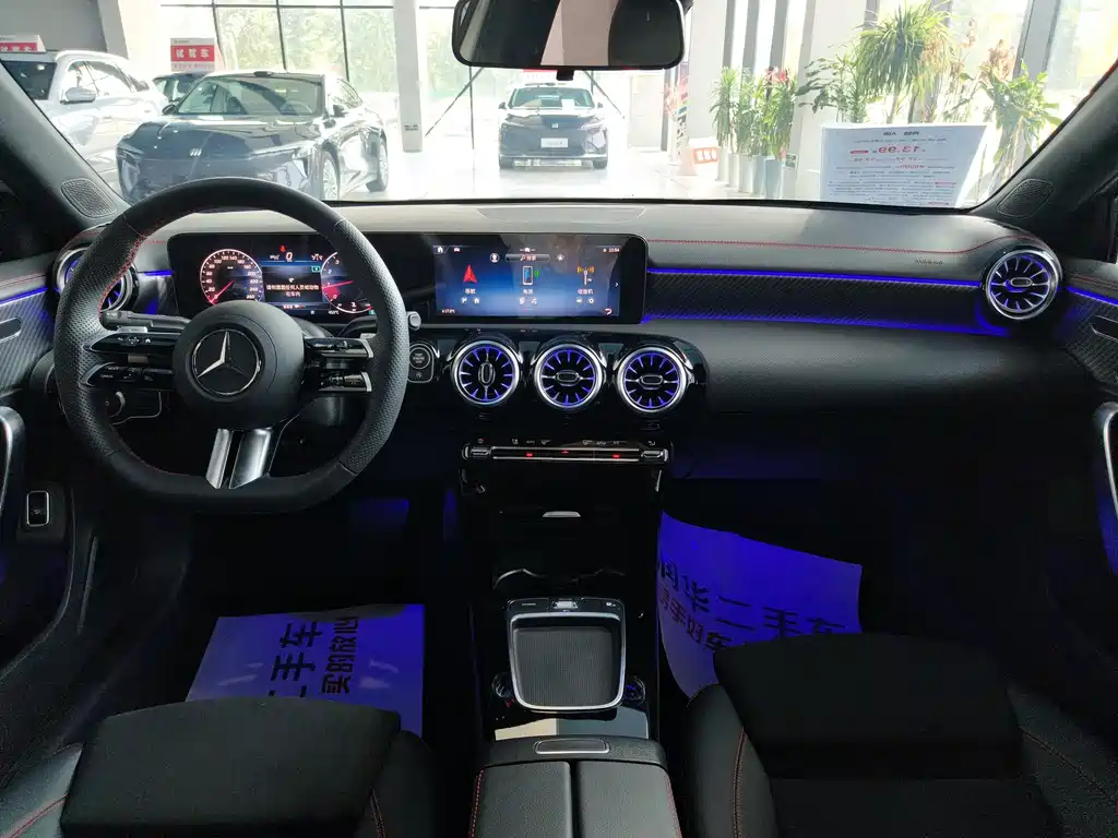 Mercedes-Benz A-Class 2025 — фото 10